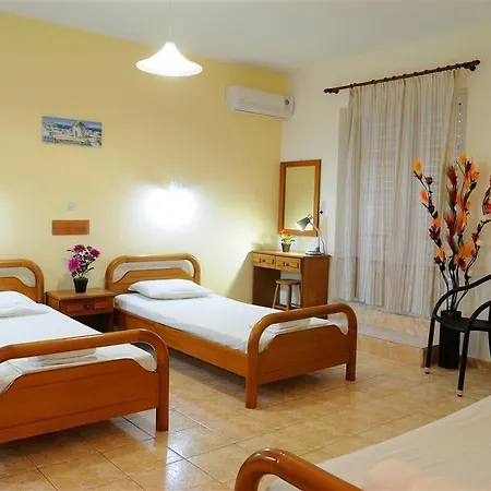 Nikos 2 Studios&apartments 2*